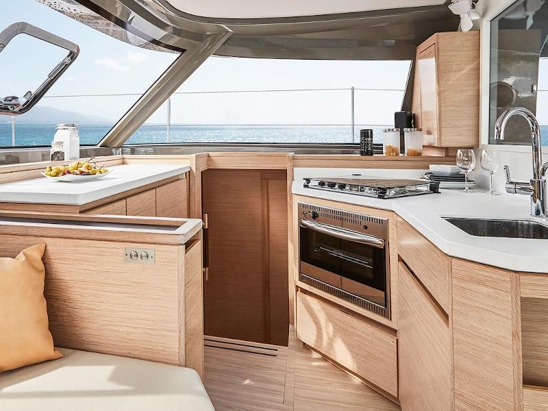 Book yachts online - catamaran - Nautitech 40.1 - Júlia - rent