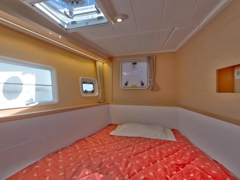 Book yachts online - catamaran - Lagoon 400 S2 - Armonia - rent
