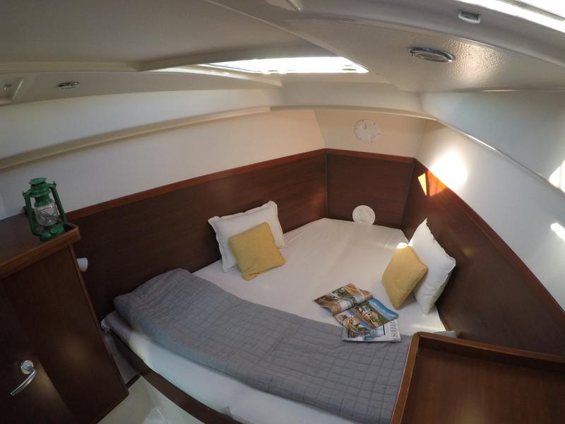 Book yachts online - sailboat - Hanse 375 - Laska - rent