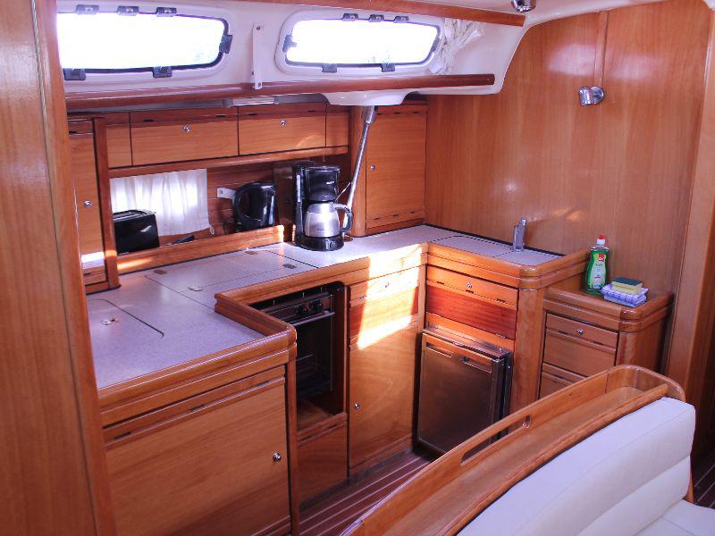 Book yachts online - sailboat - Bavaria 46 Cruiser - cristina - rent