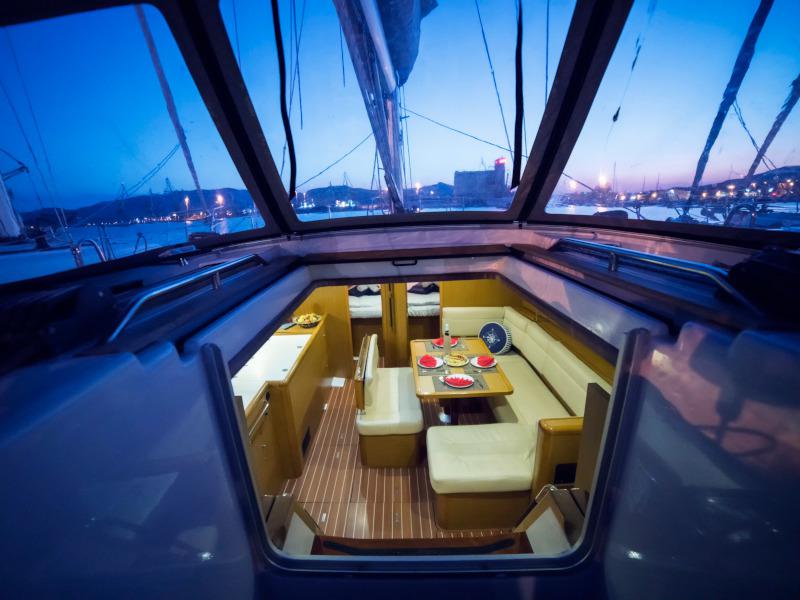 Book yachts online - sailboat - Sun Odyssey 44 i - Eleni (NEW sails 2021) - rent