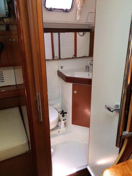 Book yachts online - sailboat - Beneteau Oceanis 50 - Luna M - rent