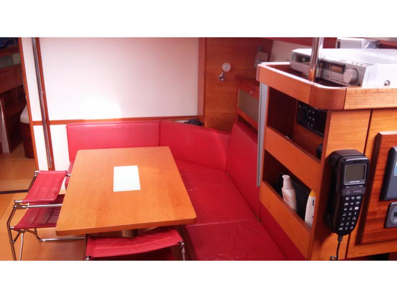 Book yachts online - sailboat - Hanse 531 - Bahia Feliz III - rent