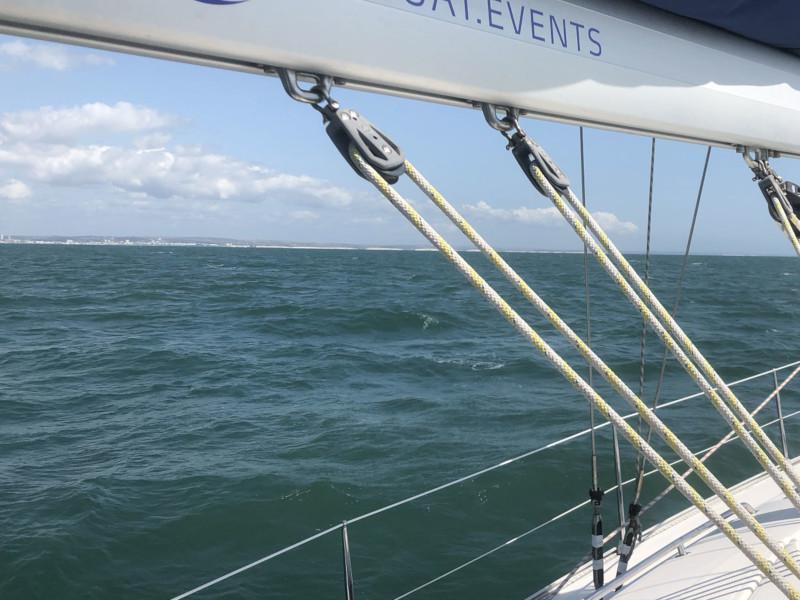 Book yachts online - sailboat - Bavaria Cruiser 40 - Benno - rent