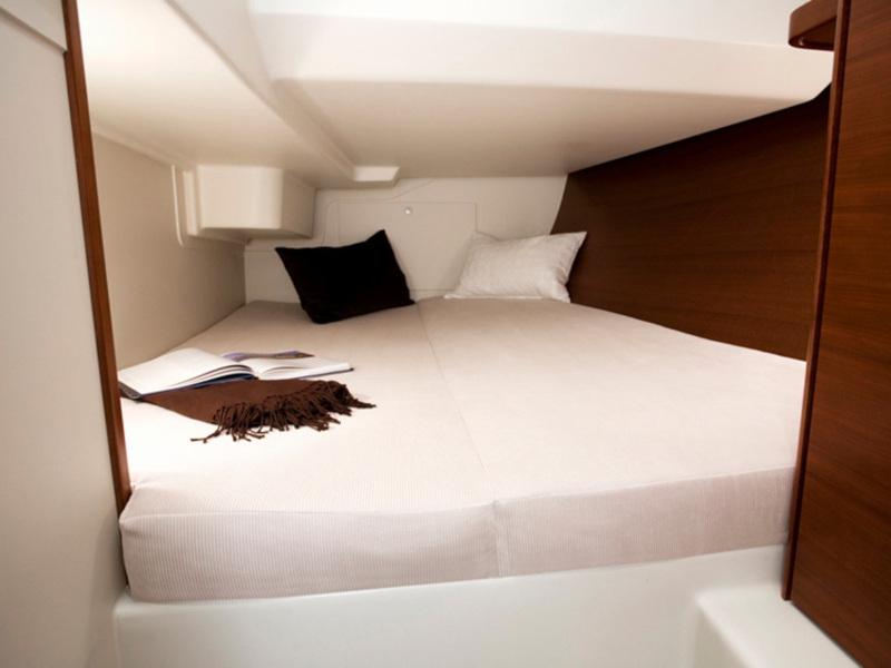 Book yachts online - sailboat - Hanse 370 - Silly Jilly  - rent