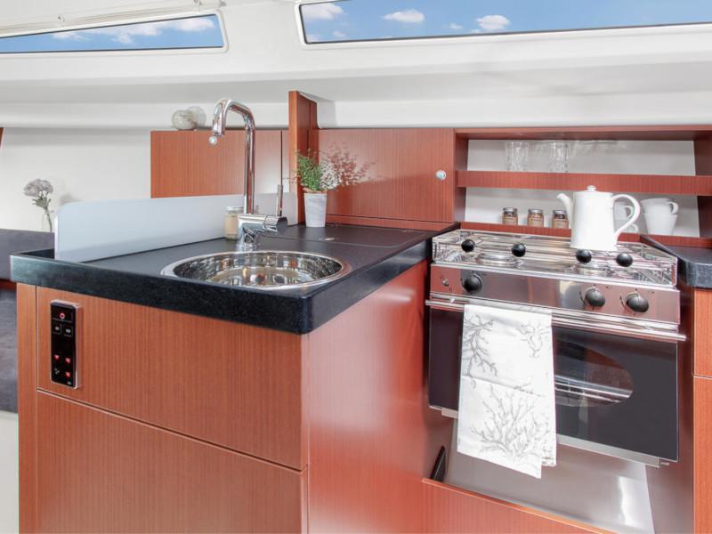 Book yachts online - sailboat - Hanse 315 - Waldi - rent