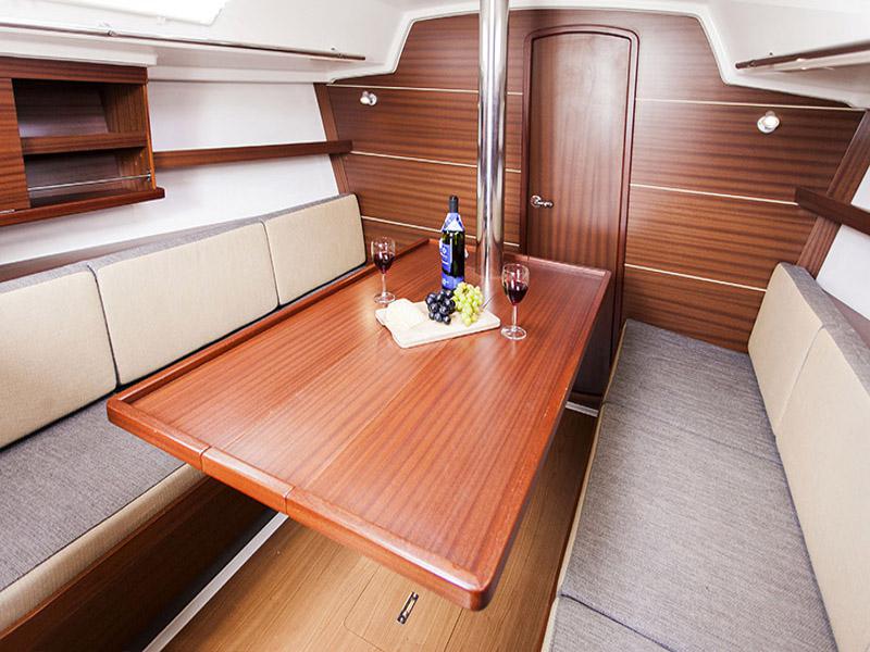 Book yachts online - sailboat - Delphia 31 - LAST MINUTE  - rent