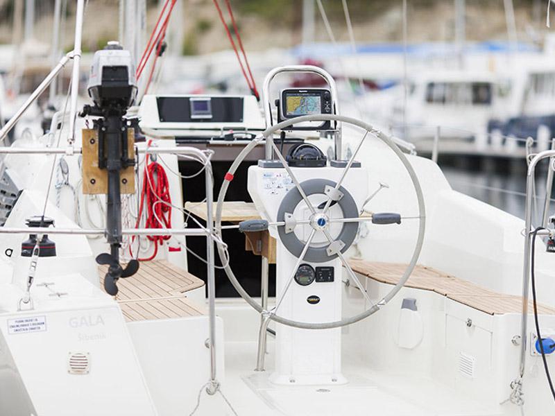 Book yachts online - sailboat - Delphia 31 - LAST MINUTE  - rent
