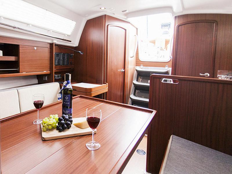 Book yachts online - sailboat - Delphia 31 - LAST MINUTE  - rent