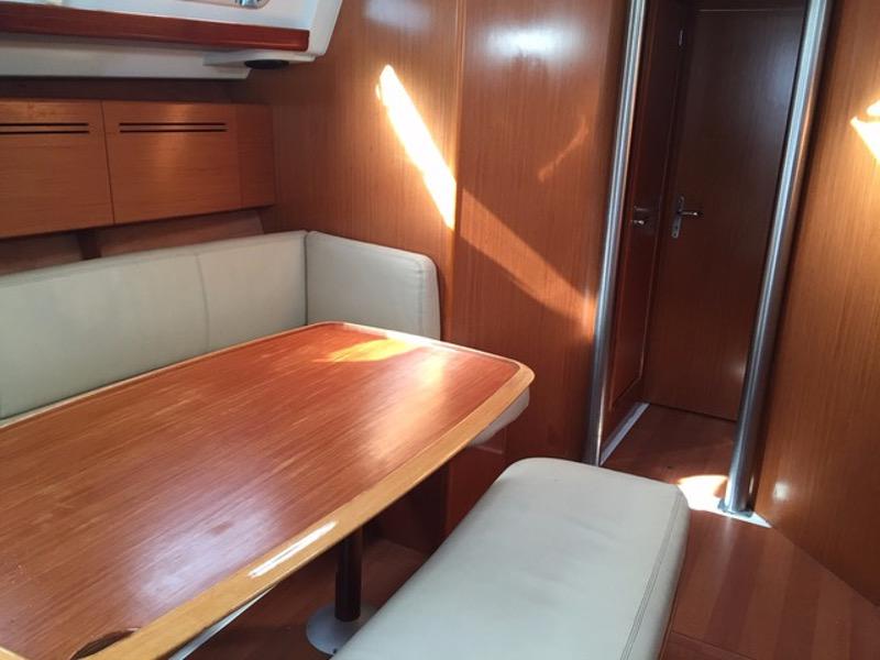 Book yachts online - sailboat - Cyclades 43.4 - Galata - rent