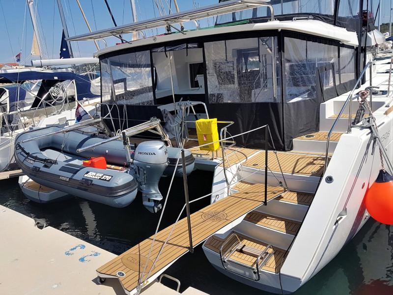Book yachts online - catamaran - Lagoon 450 Sport Luxury - Celinka - rent