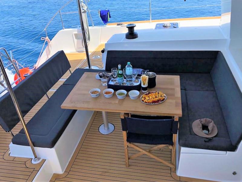 Book yachts online - catamaran - Lagoon 450 Sport Luxury - Celinka - rent