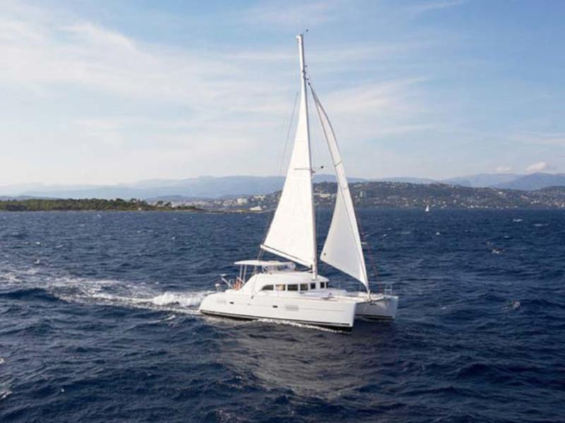 Book yachts online - catamaran - Lagoon 380 - Elan - rent