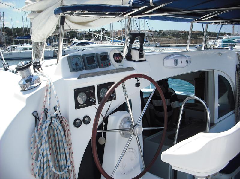 Book yachts online - catamaran - Lagoon 380 - Elan - rent
