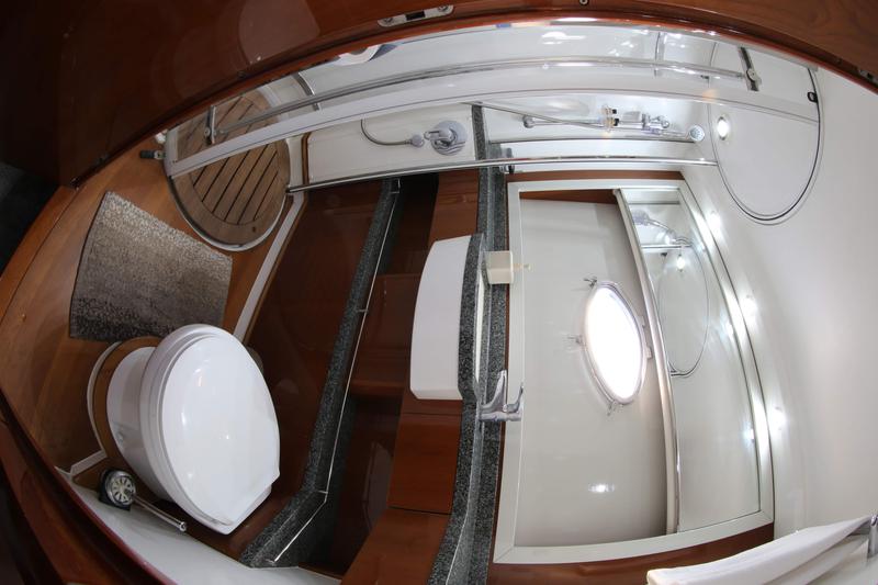 Book yachts online - motorboat - Princess V53 - Princess - rent