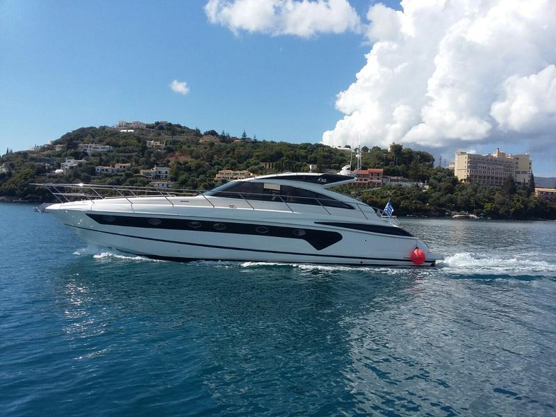 Book yachts online - motorboat - Princess V53 - Princess - rent