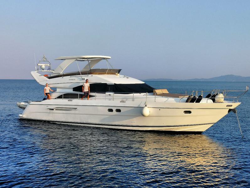 Book yachts online - motorboat - Princess 61 - Allegria - rent