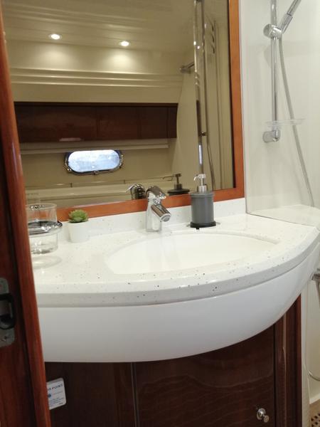 Book yachts online - motorboat - Princess 61 - Allegria - rent
