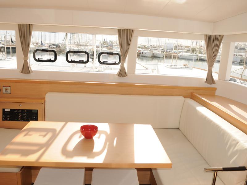 Book yachts online - catamaran - Lagoon 39 - CARPE DIEM - rent