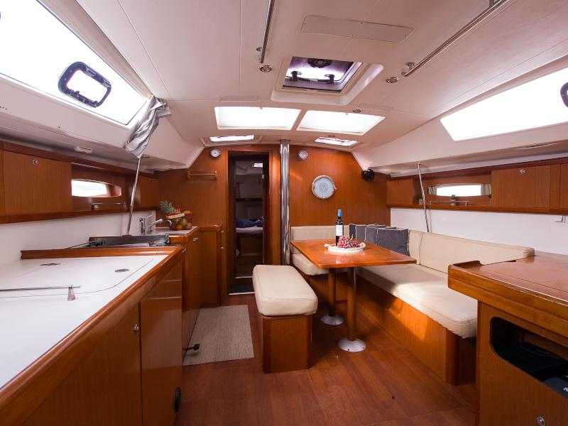 Book yachts online - sailboat - Oceanis 46 - Victoria - rent