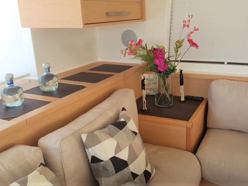 Book yachts online - catamaran - Lagoon 560 - Taipan - rent