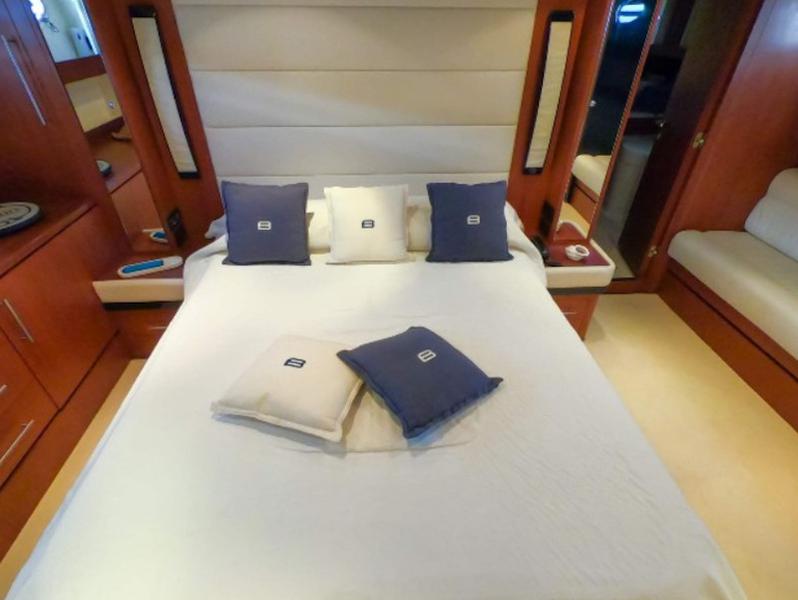 Book yachts online - motorboat - Riva Slendida 72 - Babluc - rent