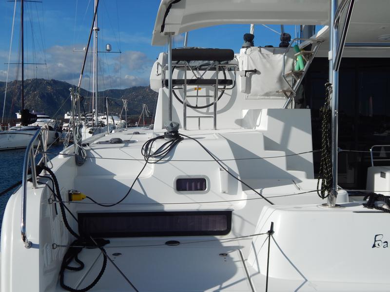 Book yachts online - catamaran - Lagoon 42 - Balute - rent
