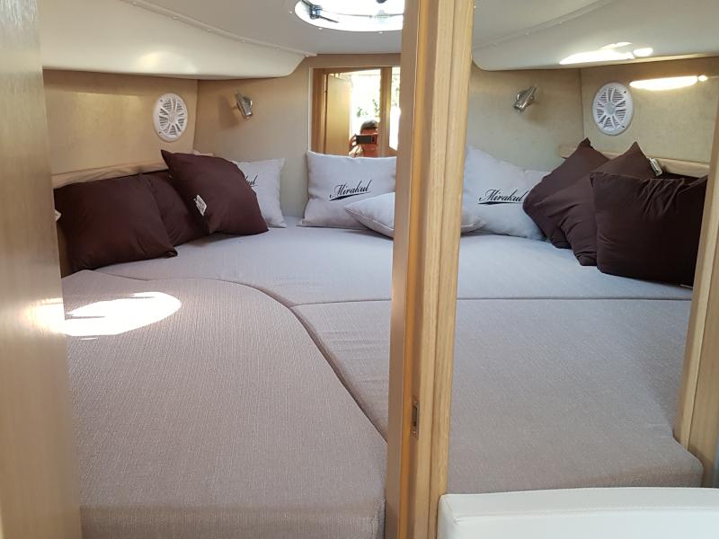 Book yachts online - motorboat - Mirakul 30 - MAX  2 - rent