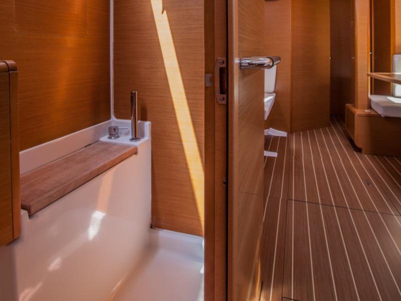Book yachts online - sailboat - Sun Odyssey 439 - Gipsy Queen - rent