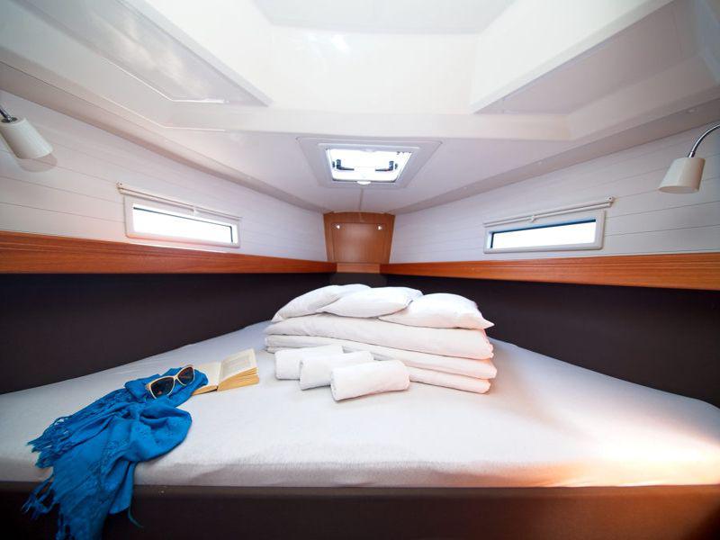 Book yachts online - sailboat - Bavaria Cruiser 41 - MH 57 - rent
