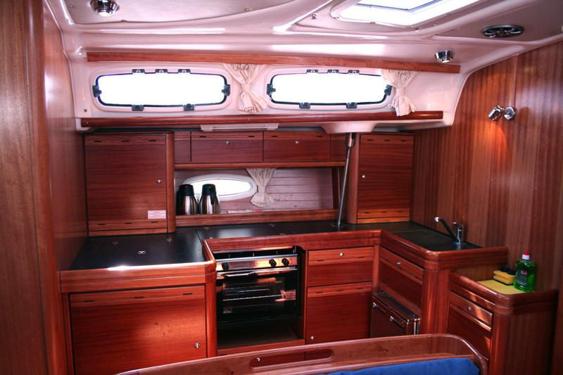 Book yachts online - sailboat - Bavaria 46 C - MH 13 - rent