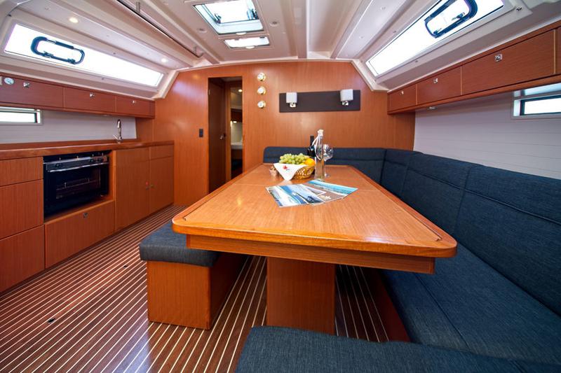 Book yachts online - sailboat - Bavaria 46 CN - MH 39 - rent