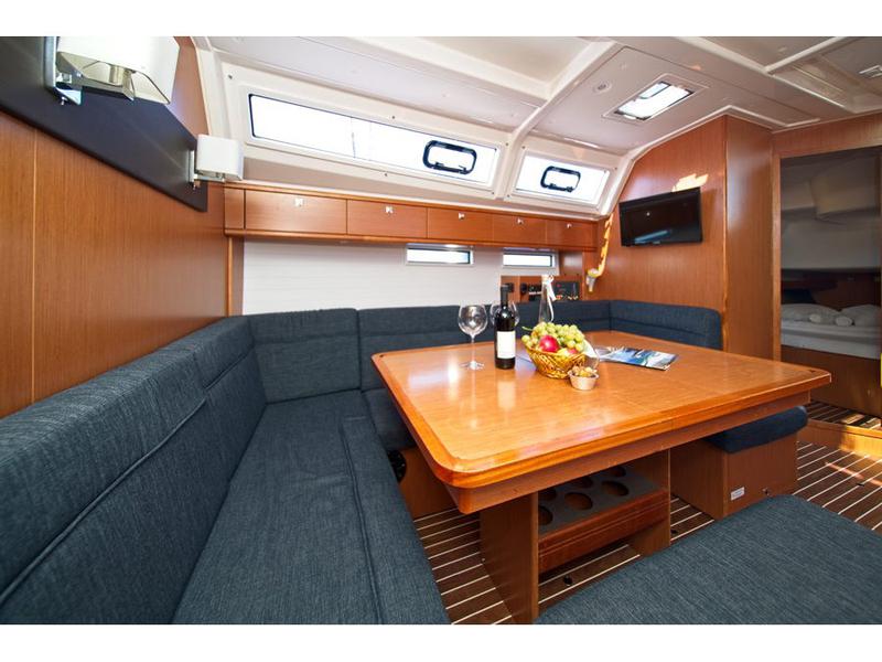 Book yachts online - sailboat - Bavaria 46 CN - MH 51 - rent