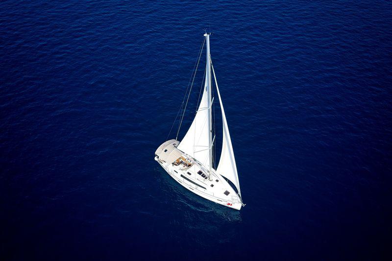Book yachts online - sailboat - Bavaria Cruiser 41 - MH 60 - rent