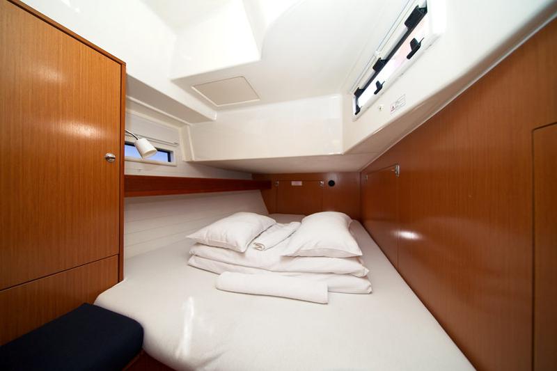 Book yachts online - sailboat - Bavaria 45 C - MH 36 - rent