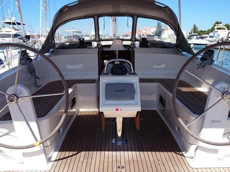Book yachts online - sailboat - Bavaria 46 CN - MH 43 - rent