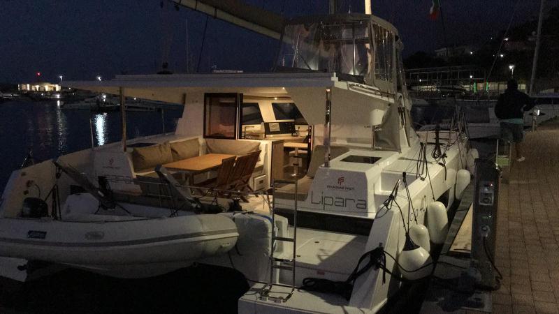 Book yachts online - catamaran - Fountaine Pajot Lucia 40 - Lipara (Ac+Gen+Wm) - rent