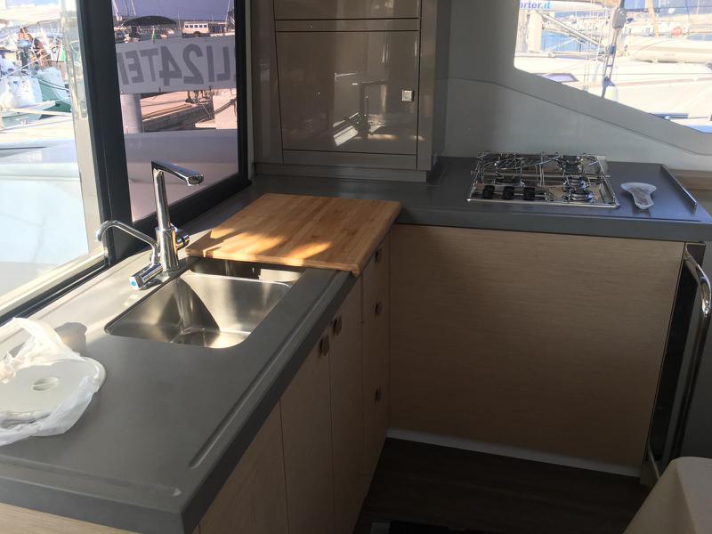 Book yachts online - catamaran - Fountaine Pajot Lucia 40 - Lipara (Ac+Gen+Wm) - rent