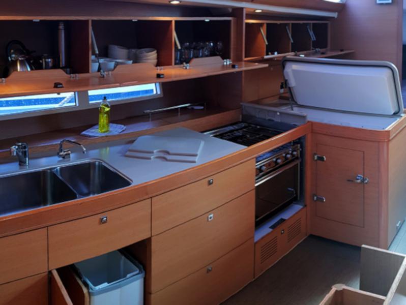 Book yachts online - sailboat - Dufour 450 Grand Large - ENERGICO - rent