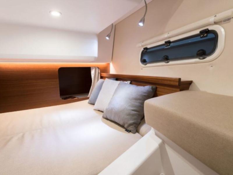 Book yachts online - motorboat - Nimbus 305 Coupe - no name - rent