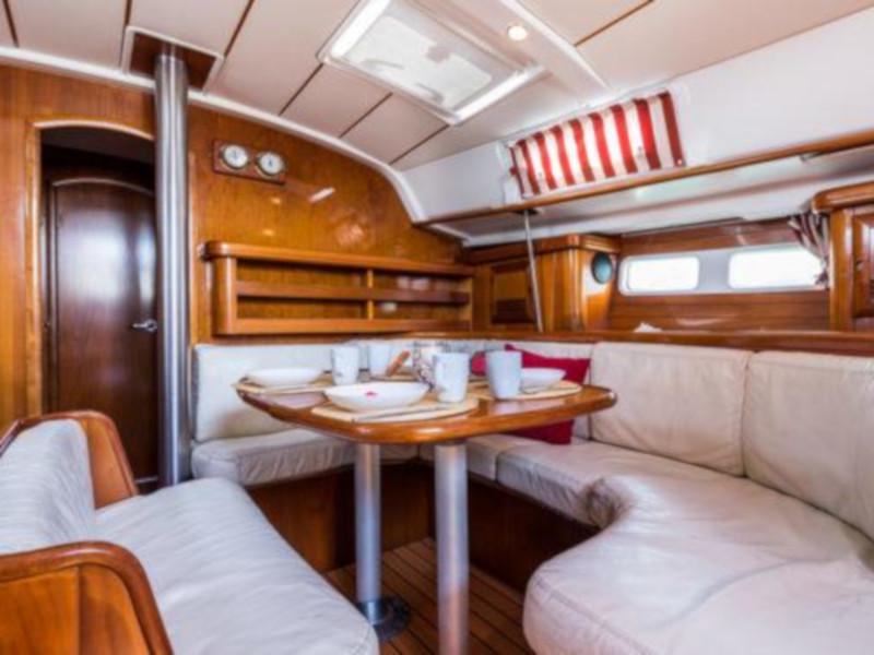 Book yachts online - sailboat - Oceanis 411 - Simonetta (Bow Thruster, electric heads) - rent