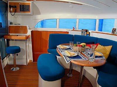 Book yachts online - catamaran - Lagoon 380 - Papanga - rent