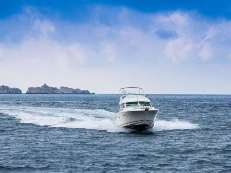 Book yachts online - motorboat - Prestige 42 - Marko - rent