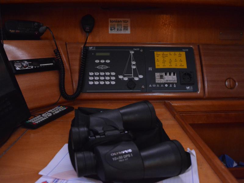 Book yachts online - sailboat - Bavaria 39 Cruiser - Fluid I  - rent