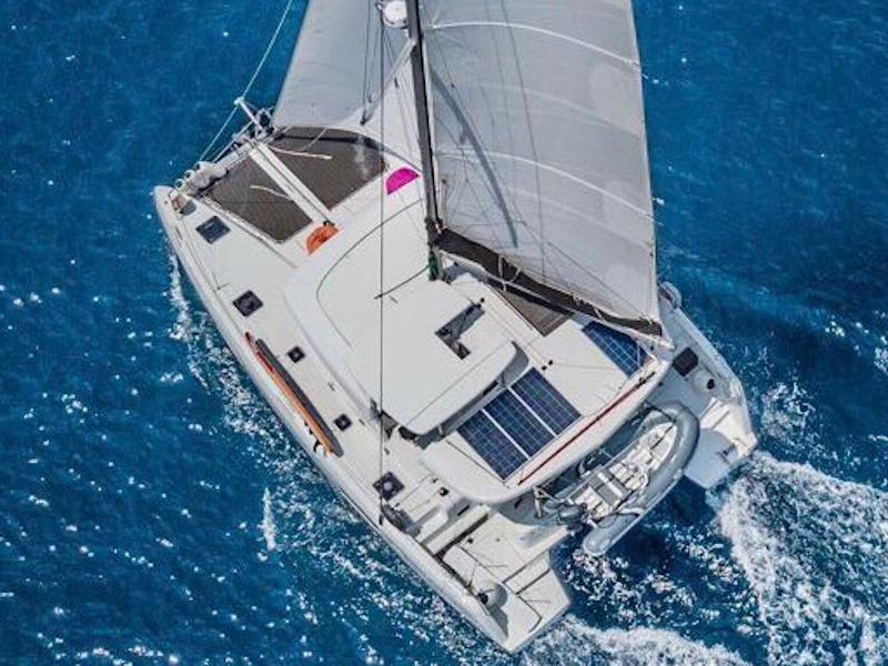 Book yachts online - catamaran - Lagoon 42 - Avocado - rent