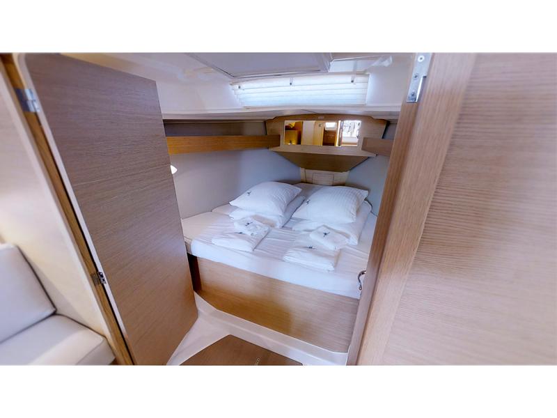 Book yachts online - sailboat - Dufour 360 Grand Large - Layla - rent