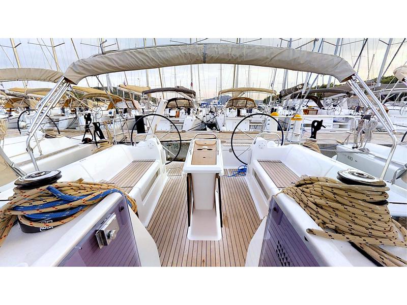 Book yachts online - sailboat - Dufour 412 Grand large - Tessa - rent