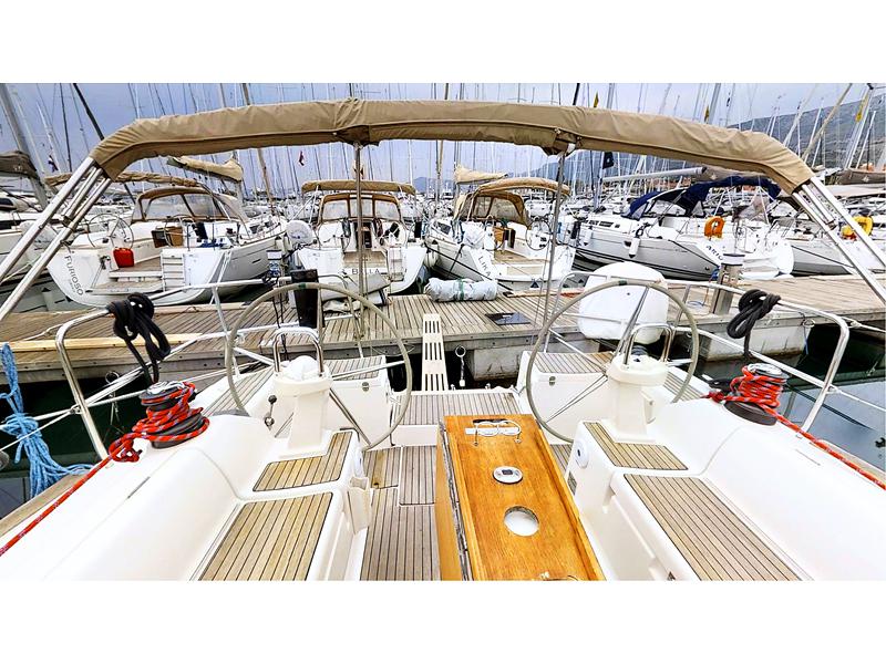 Book yachts online - sailboat - Dufour 425 Grand Large - Animato - rent