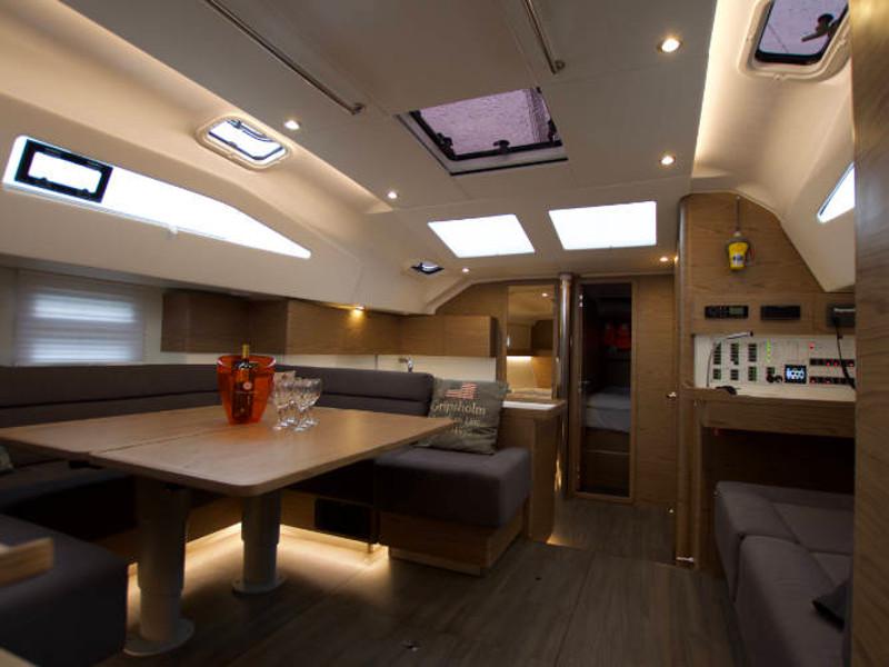 Book yachts online - sailboat - Elan 50 Impression - NAVIGATOR ONE - rent