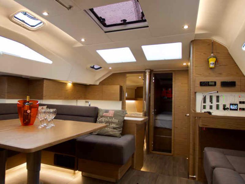 Book yachts online - sailboat - Elan 50 Impression - NAVIGATOR ONE - rent